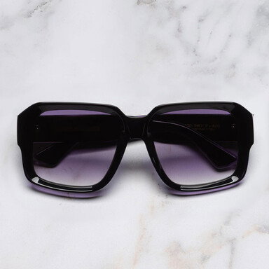 Frontal image of 1388 Square Sunglasses with marble background