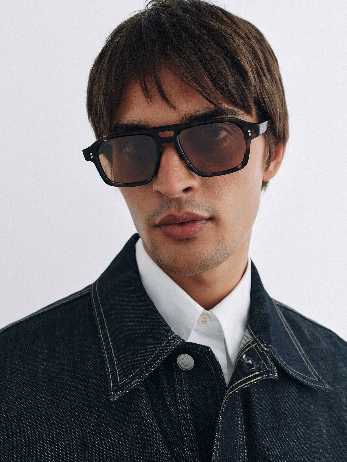 Image of male wearing GR15 sunglass frame.