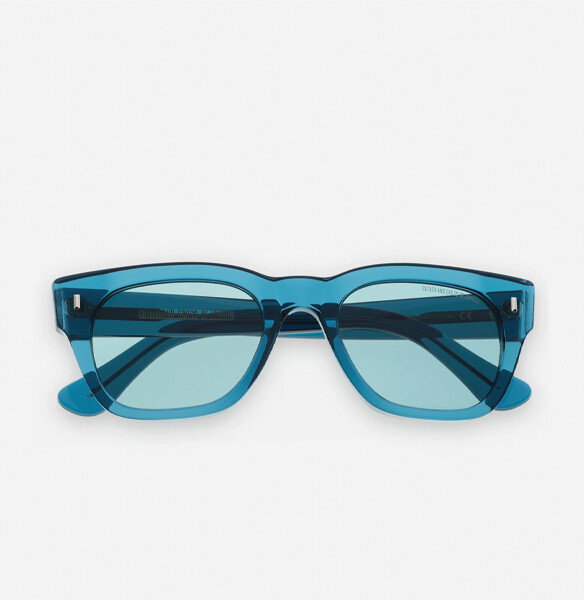 Image of 0772V2 Square Sunglasses on grey background