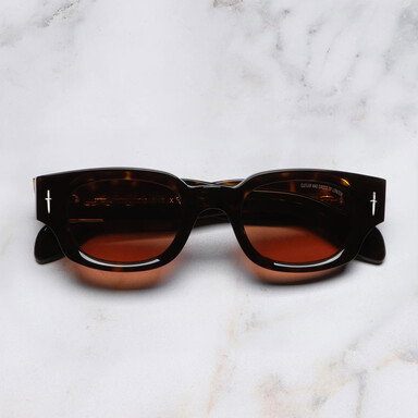 The Havana colourway of the Soaring Eagle Sunglass contrasts the soft peach tinted lenses.