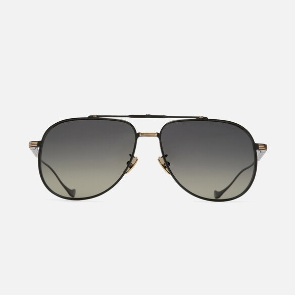 An Image of Sloane 1423 Polarised Sunglasses in Black